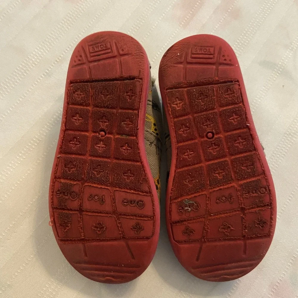 Toddler Giraffe Toms size 6 Tan Multicolored Giraffes Tom's‎